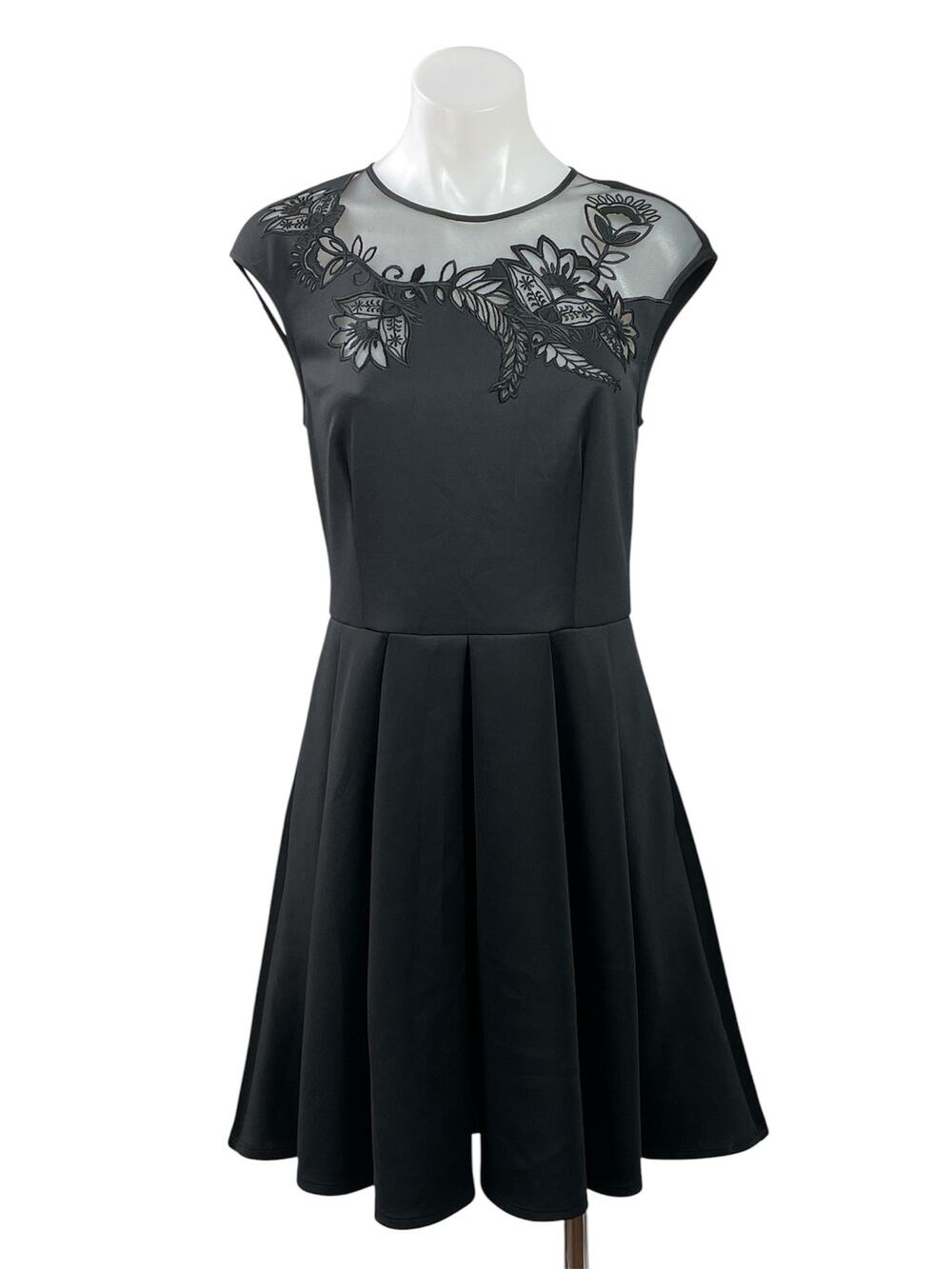 Ted Baker Dolli Black Embroidered Floral Mesh Skater Fit & Flare Mini Dress Sz 2
